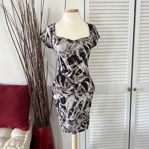 Guess form fitting dress